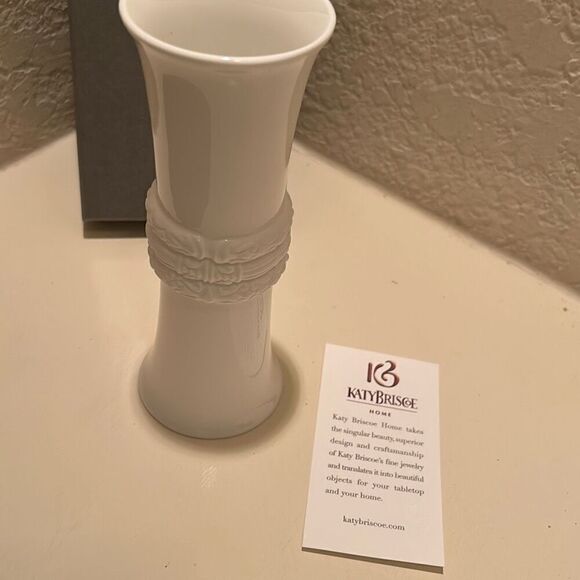 New in box Katy Briscoe Home Bone China White Bisque Small Vase 7.5”  Giftable - Picture 3 of 10